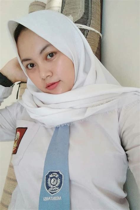 Ngentot Rebecca Siswi Sma Bandung Viral Pakai Baju Jilbab ...